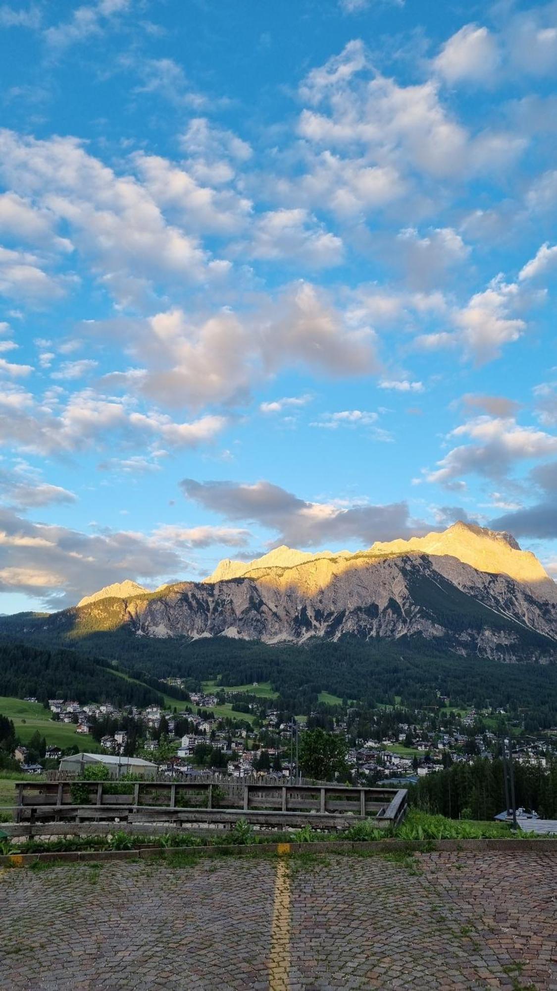 B&B Cristallo Cortina d'Ampezzo Luaran gambar