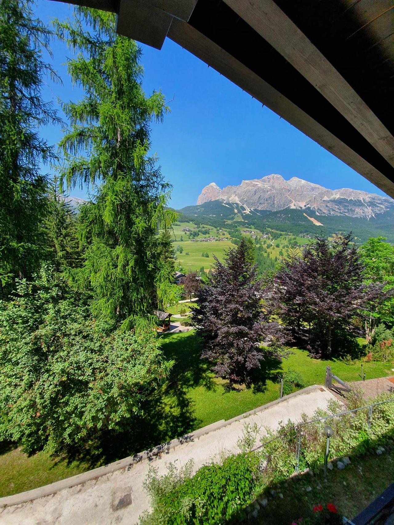 B&B Cristallo Cortina d'Ampezzo Luaran gambar